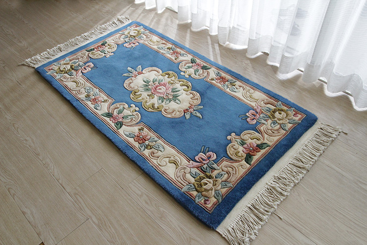 天津緞通  上質のウールを使用した手織り絨毯 ＃310　69×122cm ブルー
