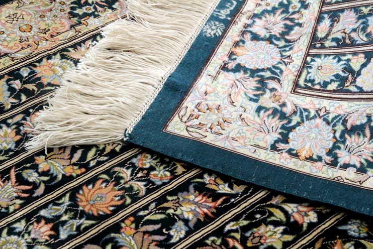 ペルシャ絨毯 クム産 シルク手織り 63×85cm ＃19051 | ラグマット 