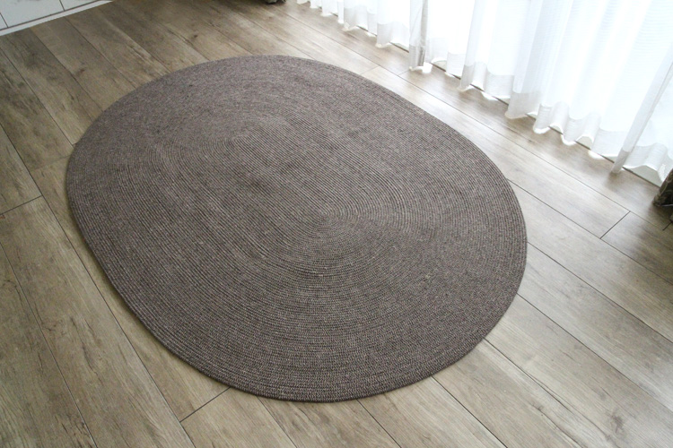 ヘリンボンテイスト コットンラグ　130×180cm楕円形  ブラウン