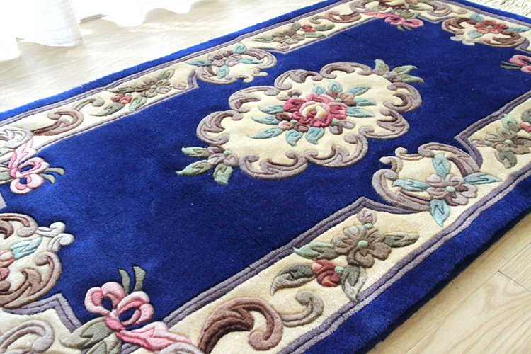 天津緞通  上質のウールを使用した手織り絨毯 ＃315  69×122cm ネイビー