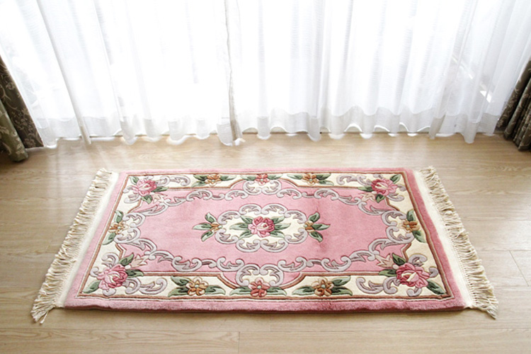 天津緞通  上質のウールを使用した手織り絨毯 ＃239  69×122cm ピンク